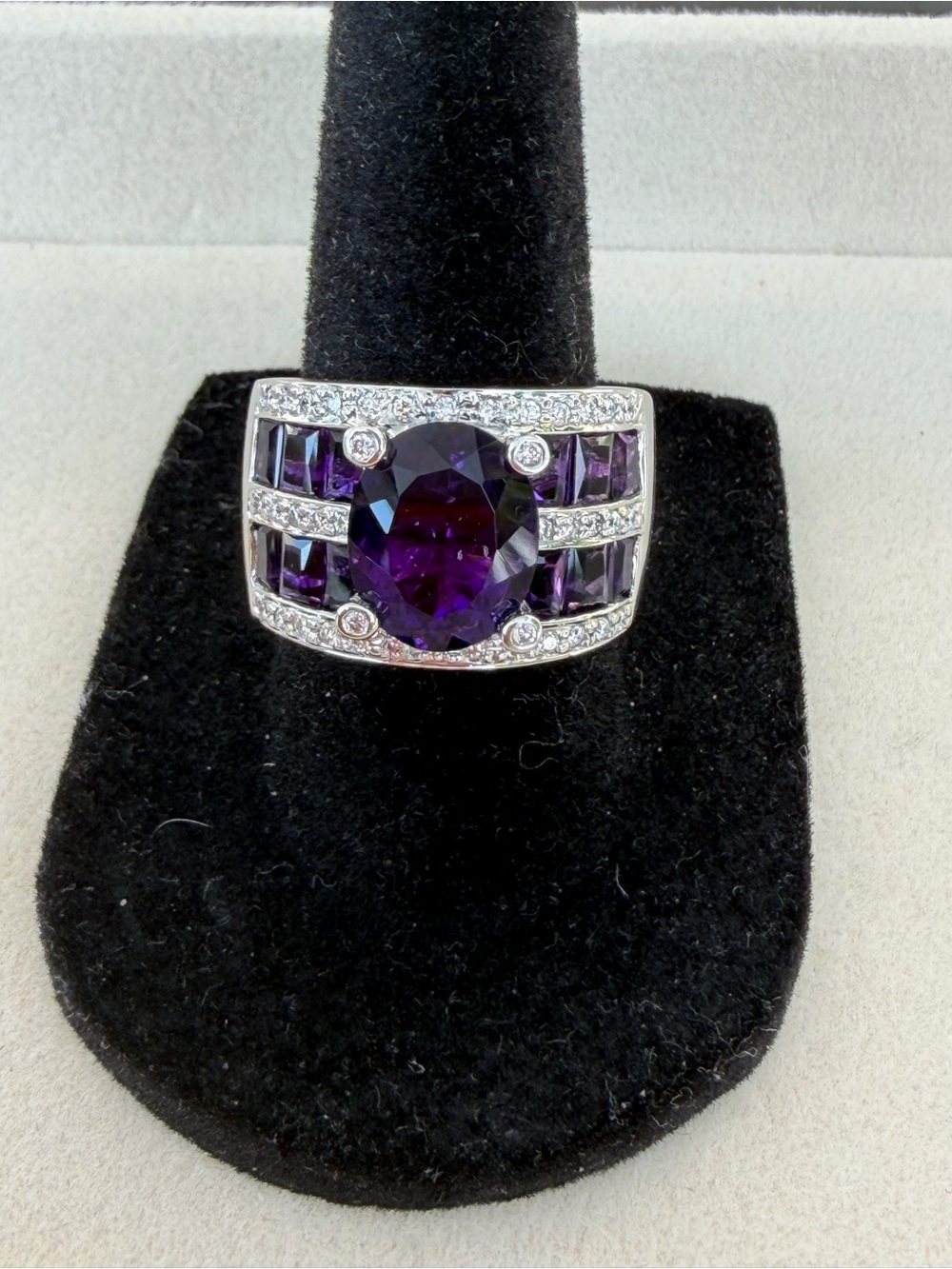 Vintage 18k White Gold Amethyst with VS Diamonds
